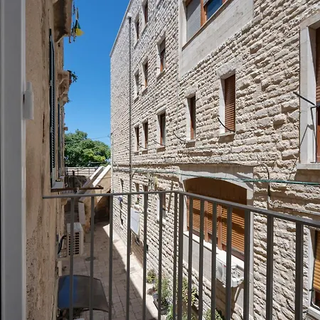 דירה Palazzo D'amelj Elegant Modern Loft