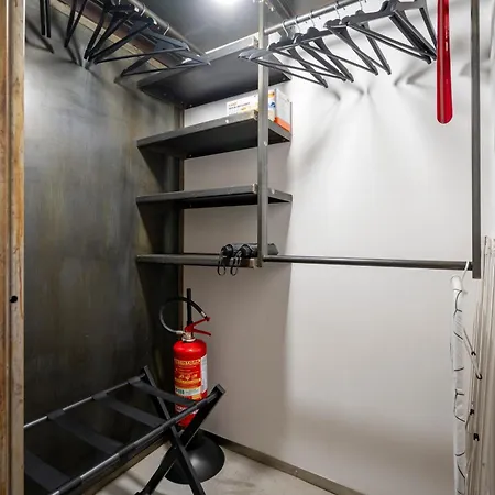 דירה Palazzo D'amelj Elegant Modern Loft בארי